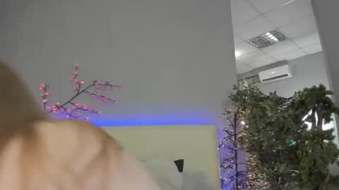 AshleyJonse online show from 2, 4, 2026