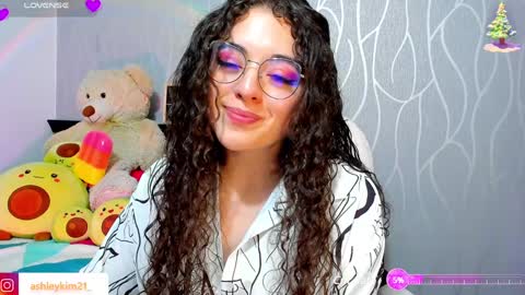 .. Ashley .. online show from 16, 12, 2024