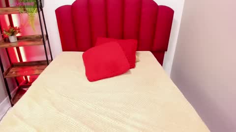 ashleyrobert_ online show from 18, 1, 2025