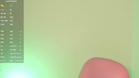 Snapshot of ashleyroys_111 chatting on 7, 6, 2026 dahiana online show from 7, 6, 2026