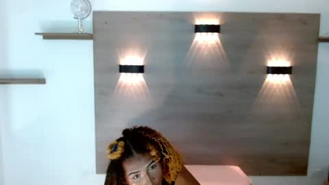 ashleysofiathenison online show from 18, 7, 2026