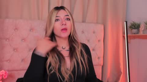 Snapshot of ashleyvalirya chatting on 13, 1, 2025 Ashley Lauren online show from 13, 1, 2025