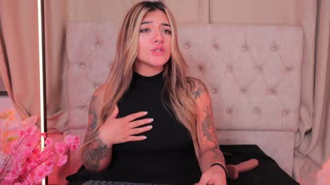 Snapshot of ashleyvalirya chatting on 15, 1, 2025 Ashley Lauren online show from 15, 1, 2025