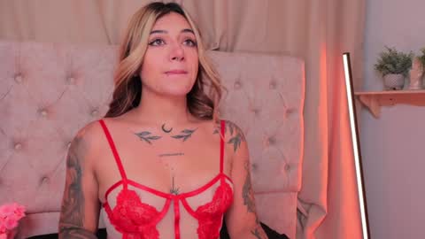 Snapshot of ashleyvalirya chatting on 20, 1, 2025 Ashley Lauren online show from 20, 1, 2025