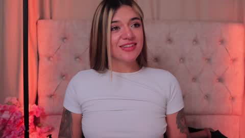 Snapshot of ashleyvalirya chatting on 7, 2, 2025 Ashley Lauren online show from 7, 2, 2025