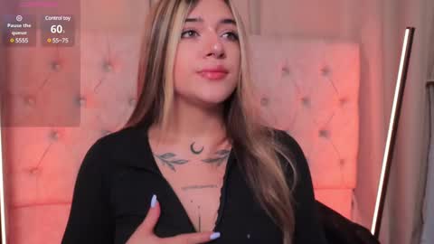 Snapshot of ashleyvalirya chatting on 17, 2, 2025 Ashley Lauren online show from 17, 2, 2025