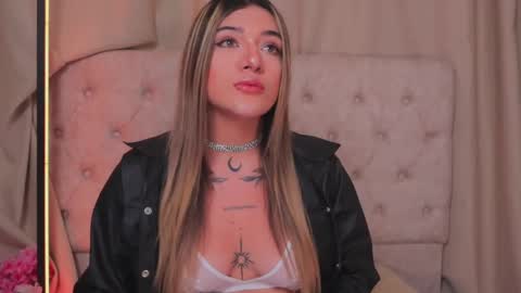 Snapshot of ashleyvalirya chatting on 24, 2, 2025 Ashley Lauren online show from 24, 2, 2025