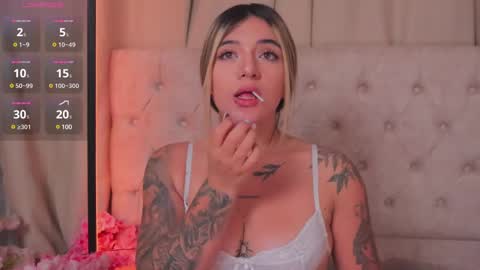 Snapshot of ashleyvalirya chatting on 3, 3, 2025 Ashley Lauren online show from 3, 3, 2025