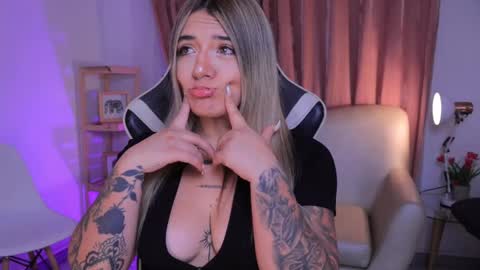 Snapshot of ashleyvalirya chatting on 18, 9, 2025 Ashley Lauren online show from 18, 9, 2025