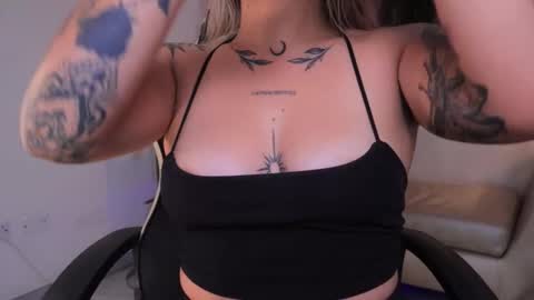 Snapshot of ashleyvalirya chatting on 17, 10, 2025 Ashley Lauren online show from 17, 10, 2025