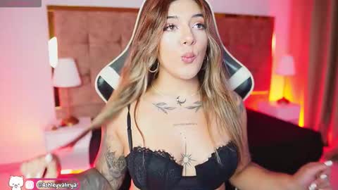 Ashley Lauren online show from 24, 2, 2026