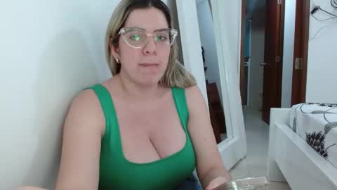 AshlyMoon online show from 7, 1, 2025