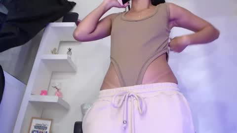 Snapshot of ashlyvesneva chatting on 15, 9, 2025 Ashly online show from 15, 9, 2025