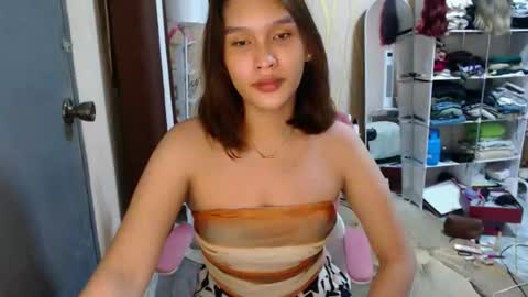Snapshot of asian_glamm chatting on 6, 10, 2025 ANITA online show from 6, 10, 2025