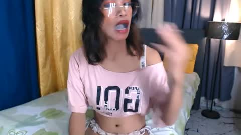 asian_hotsexy online show from 25, 6, 2026