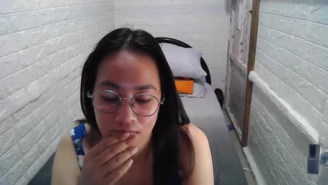 Snapshot of asian_sexydimples chatting on 28, 1, 2025 Trixie online show from 28, 1, 2025