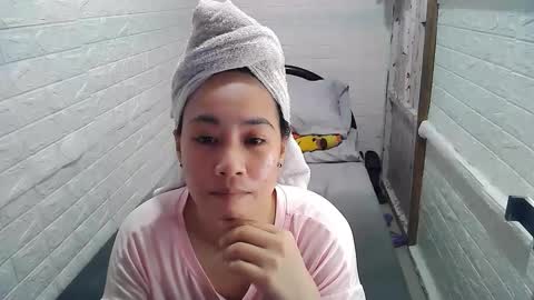 Snapshot of asian_sexydimples chatting on 5, 2, 2025 Trixie online show from 5, 2, 2025