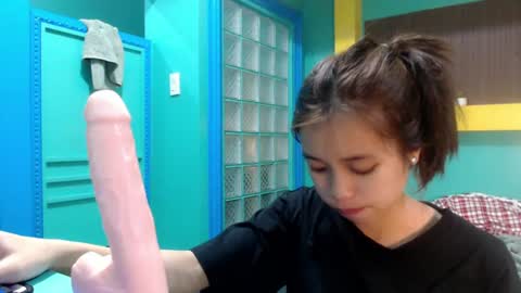 Snapshot of asian_slade chatting on 19, 6, 2026 asian_slade online show from 19, 6, 2026