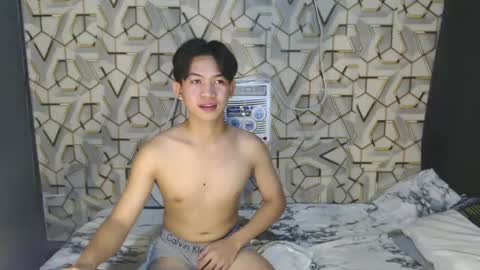 Snapshot of asian_wayne chatting on 11, 12, 2024 wayne online show from 11, 12, 2024