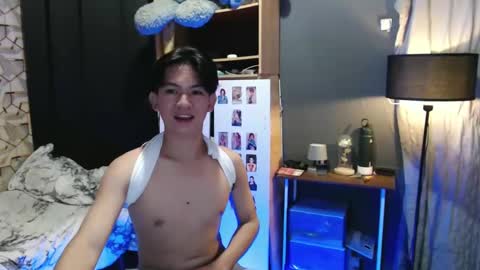 Snapshot of asian_wayne chatting on 22, 1, 2025 wayne online show from 22, 1, 2025