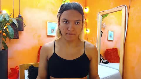 Snapshot of aslyhernandez chatting on 8, 1, 2025 ASLY online show from 8, 1, 2025