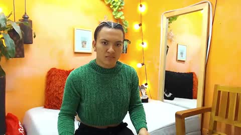 Snapshot of aslyhernandez chatting on 10, 1, 2025 ASLY online show from 10, 1, 2025