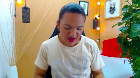 Snapshot of aslyhernandez chatting on 17, 9, 2025 ASLY online show from 17, 9, 2025