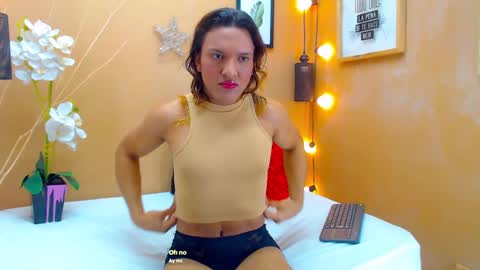 Snapshot of aslyhernandez chatting on 2, 10, 2025 ASLY online show from 2, 10, 2025
