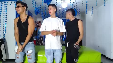 THOMAS AND DAMIAND online show from 21, 2, 2025