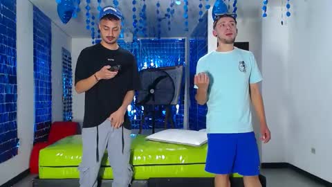 THOMAS AND DAMIAND online show from 24, 2, 2025