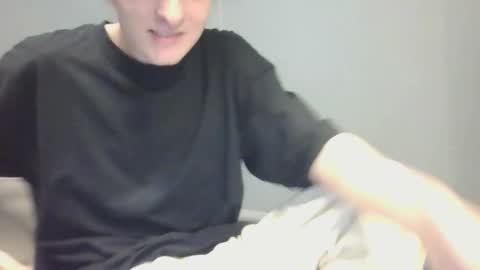 Snapshot of asphalt_surfer chatting on 20, 9, 2025 asphalt surfer online show from 20, 9, 2025