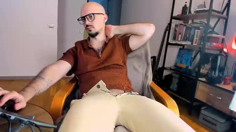 asshunter4k online show from 7, 1, 2026