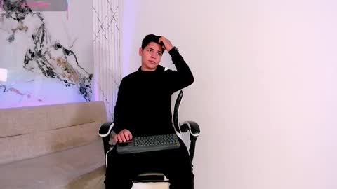 astablack_ online show from 19, 10, 2025