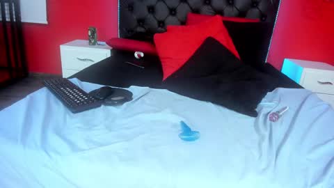 Snapshot of astral_amour chatting on 19, 12, 2024 astral online show from 19, 12, 2024