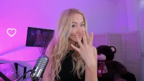 astramonroe online show from 8, 4, 2026