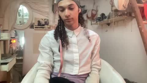 Astro Doll online show from 4, 5, 2026
