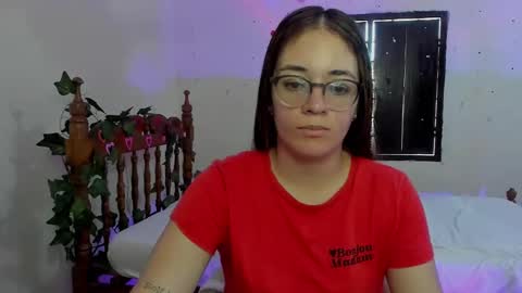 Snapshot of atenas__05 chatting on 2, 1, 2025 atenas online show from 2, 1, 2025