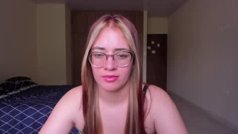 Snapshot of atenas__05 chatting on 15, 2, 2025 atenas online show from 15, 2, 2025