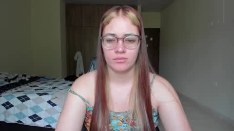Snapshot of atenas__05 chatting on 17, 2, 2025 atenas online show from 17, 2, 2025