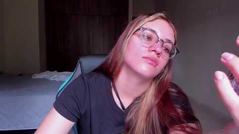 Snapshot of atenas__05 chatting on 24, 2, 2025 atenas online show from 24, 2, 2025
