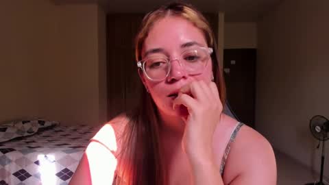 Snapshot of atenas__05 chatting on 9, 3, 2025 atenas online show from 9, 3, 2025