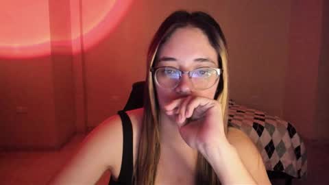 Snapshot of atenas__05 chatting on 30, 9, 2025 atenas online show from 30, 9, 2025