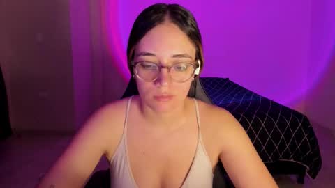 Snapshot of atenas__05 chatting on 19, 10, 2025 atenas online show from 19, 10, 2025