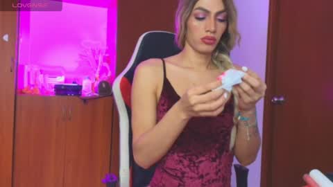 Snapshot of atenea_fit chatting on 6, 5, 2026 atenea_fit online show from 6, 5, 2026