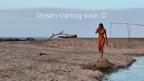 ATENEA MAKRI online show from 4, 12, 2025