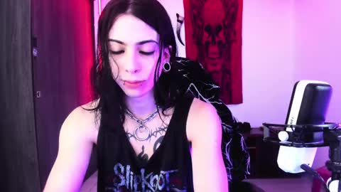 athenauwu online show from 13, 4, 2026