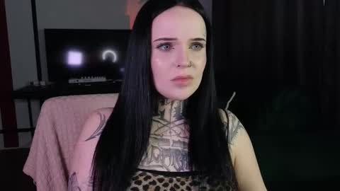 online every day between 10am-23pm online show from 3, 12, 2025