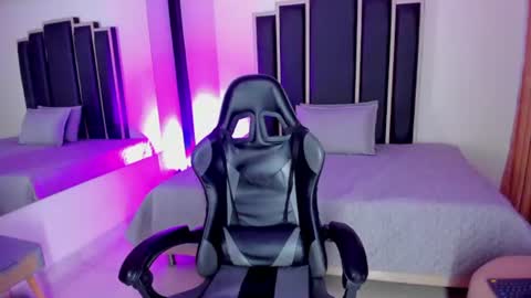aura_baker online show from 15, 7, 2026