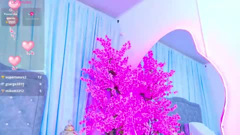 Aura online show from 17, 1, 2025