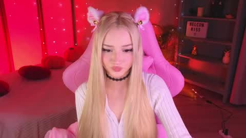 Snapshot of aurasanrise chatting on 3, 5, 2026 Aura online show from 3, 5, 2026